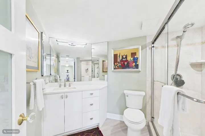 2nd Bathroom