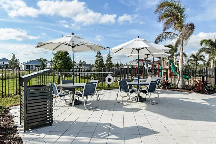Veranda Oaks Community