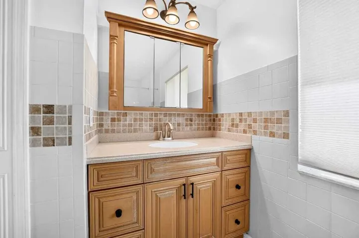 Owner's Suite Bathroom