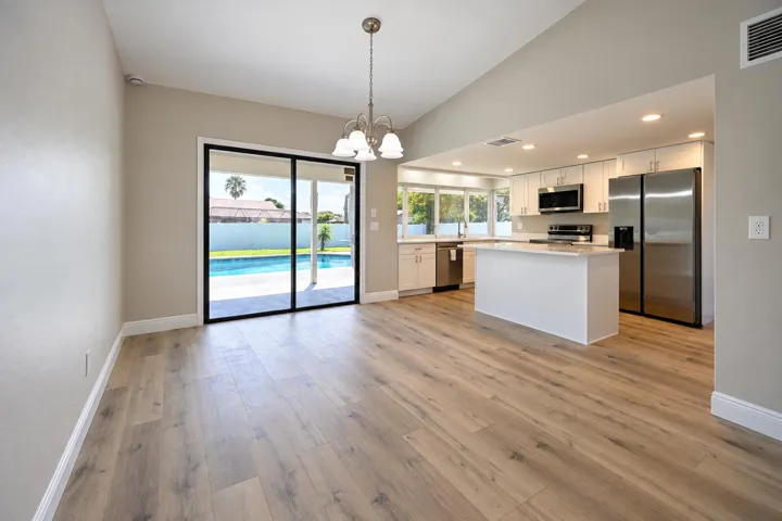 Dining/Kitchen