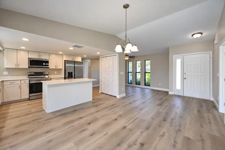 Kitchen/Dining