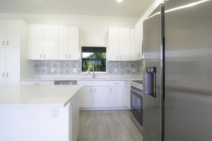 Bright Kitchen & Island