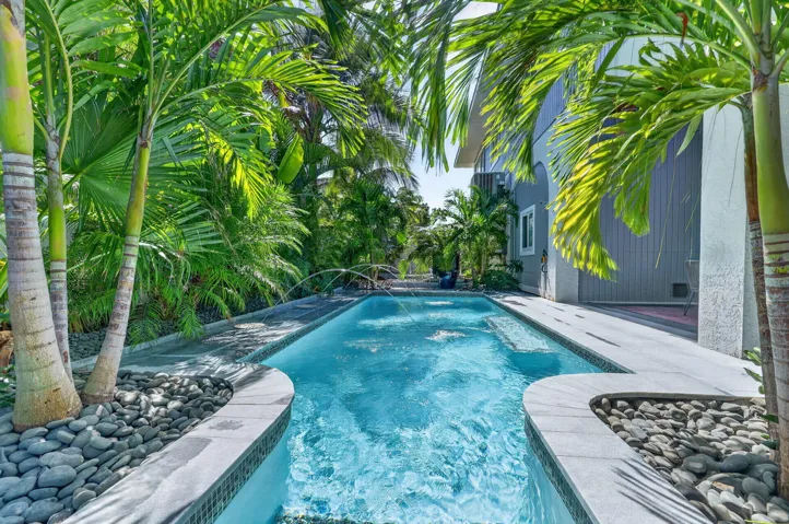 89-web-or-mls-577A3989