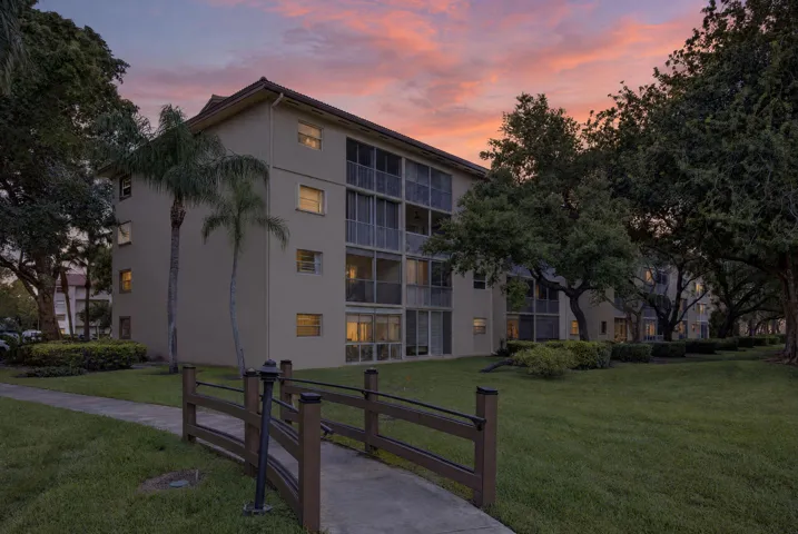 039_LXA10231_twilight