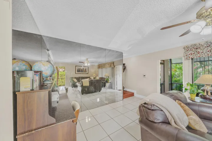 14 Living Area (1)