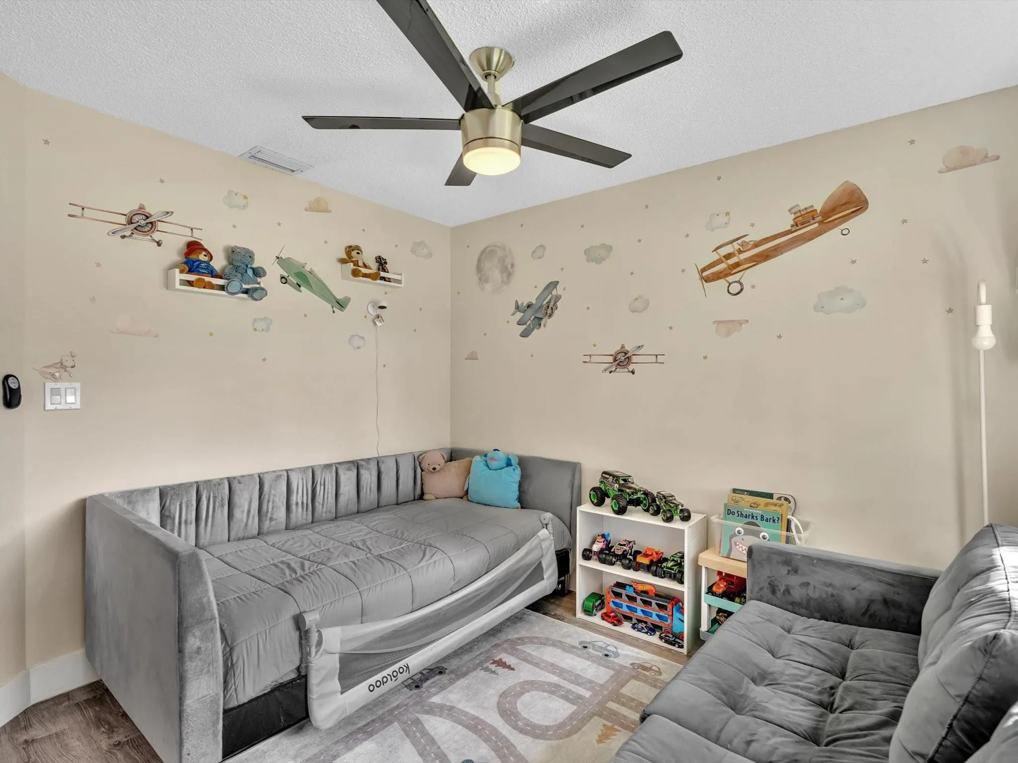 Property photo 28