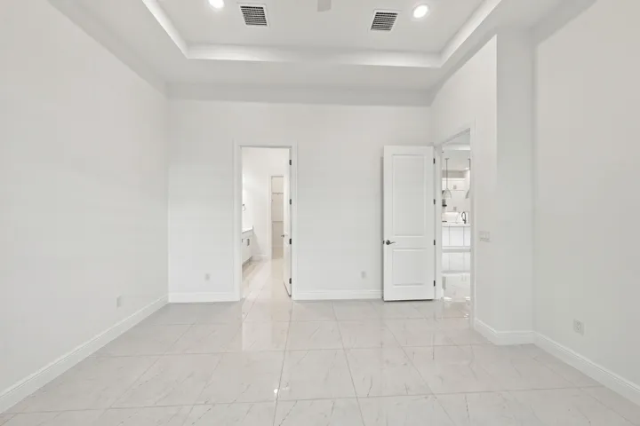 Primary suite