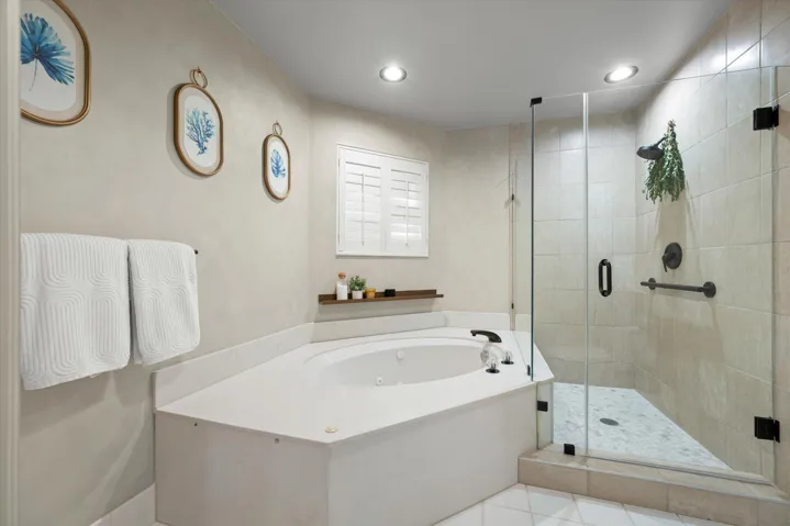 19-604 SW 8th Ave, Fort Lauderdale-54