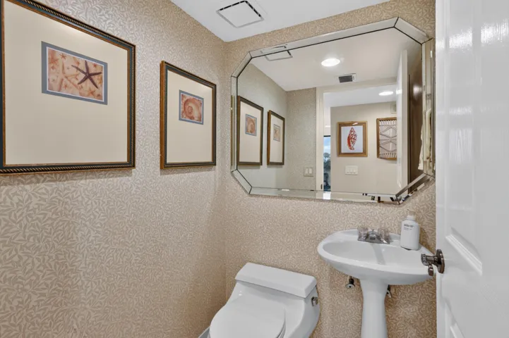 POWDER ROOM