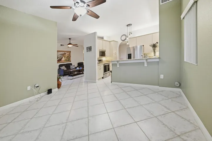 Kitchen dining