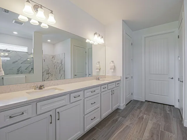 Primary En Suite