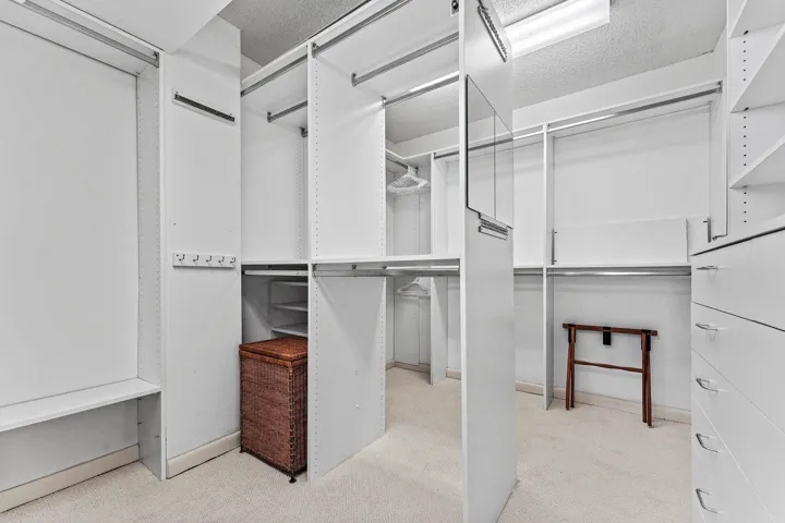 Walk In Closet