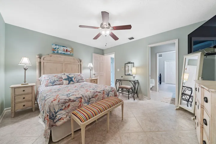 036-140ThorntonDr-PalmBeachGardens-FL-SM