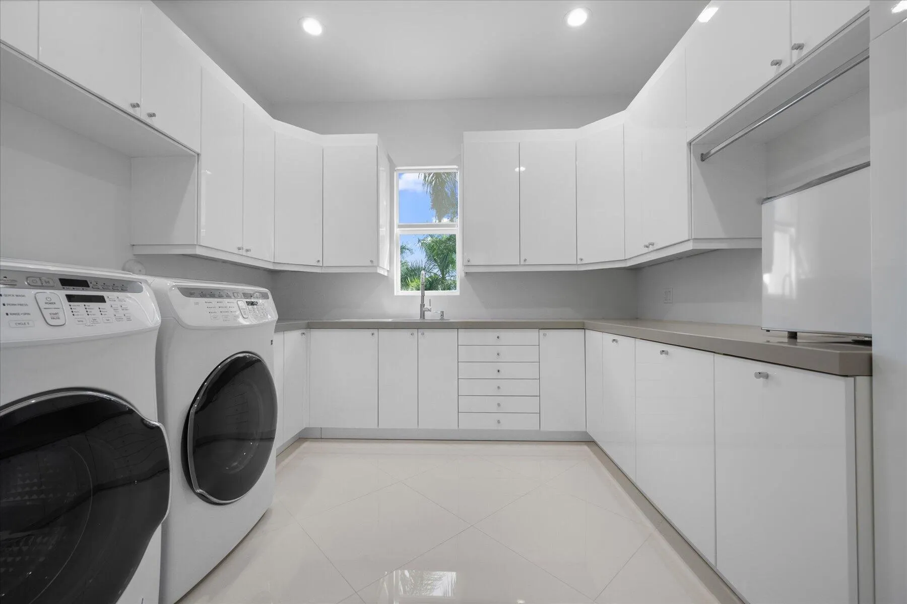 Property photo 63