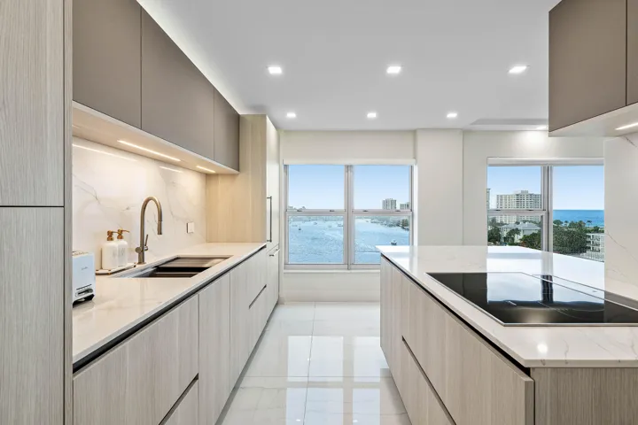 011-875EastCaminoReal-11-BocaRaton-FL-33