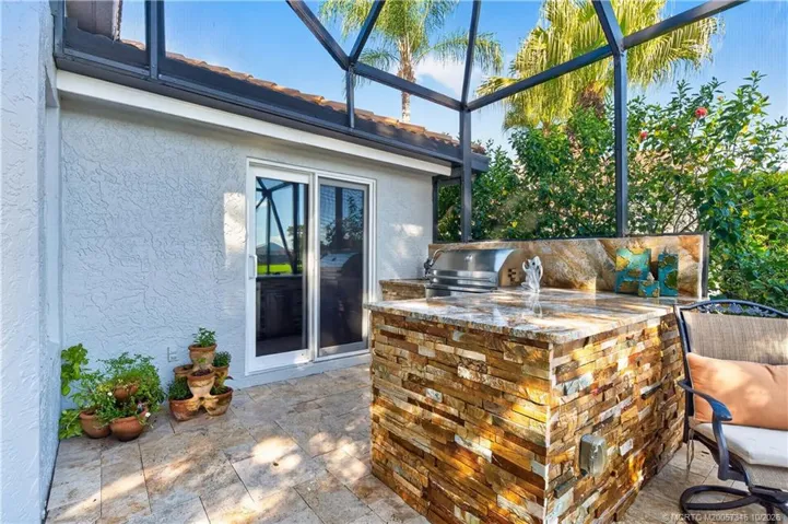 Outdoor Kitchen