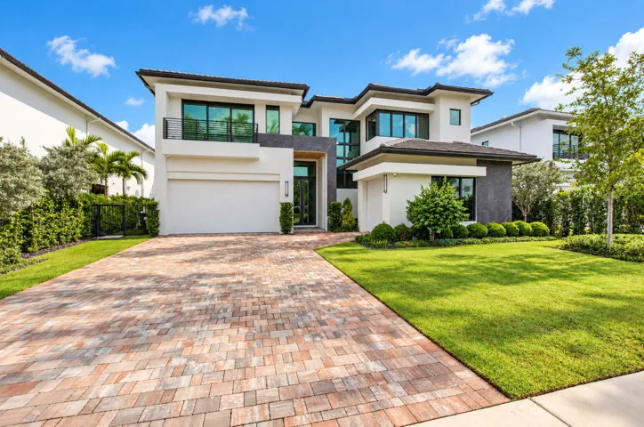 SINGLE FAMILY ESTATE HOME IN A PRIVATE GATED COMMUNITY