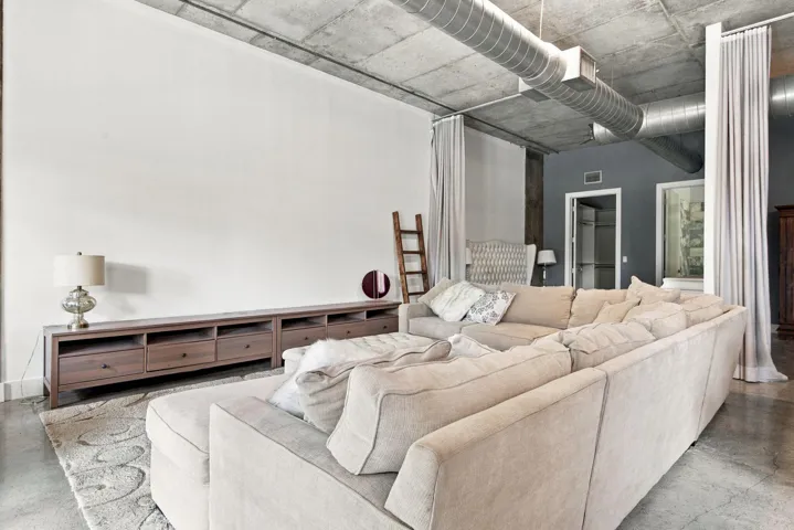 12-web-or-mls-434-nw-1st-ave-203