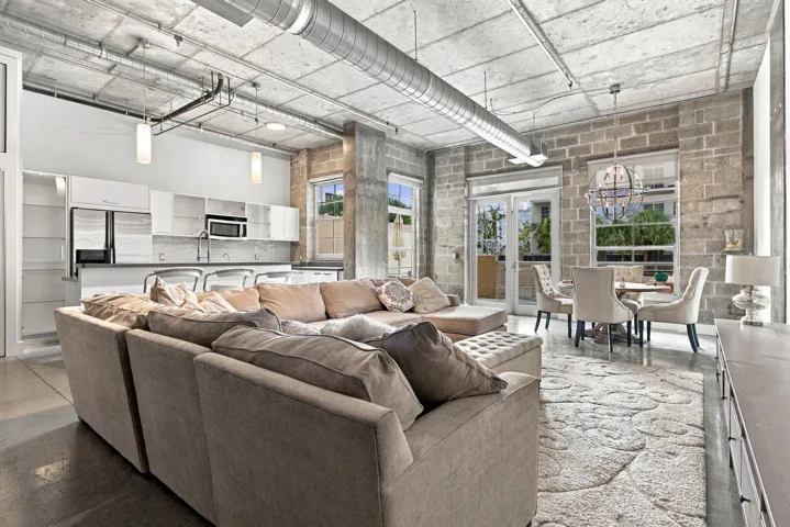 13-web-or-mls-434-nw-1st-ave-203