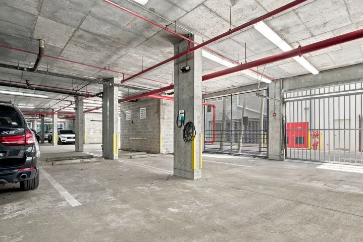 3-web-or-mls-434-nw-1st-ave-203