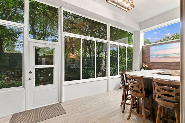12-web-or-mls-10161-ravenna-way