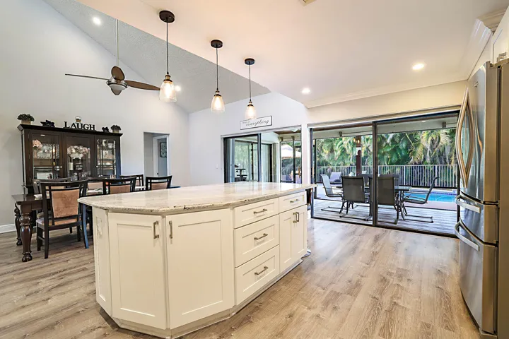 2458 SW Heronwood Rd-13