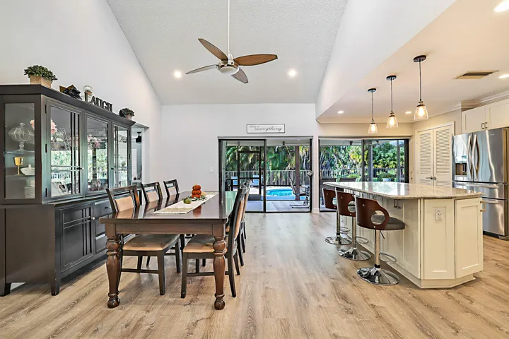 2458 SW Heronwood Rd-19