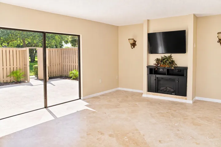 Living room 2