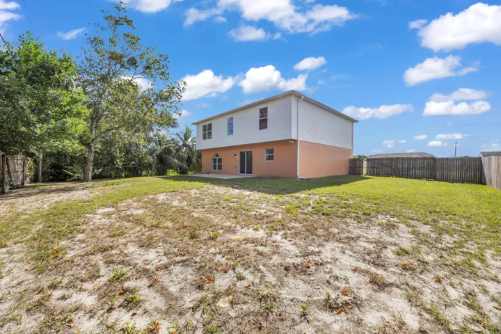 40_2824 corrigan dr-36