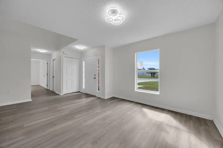 7_2824 corrigan dr-3