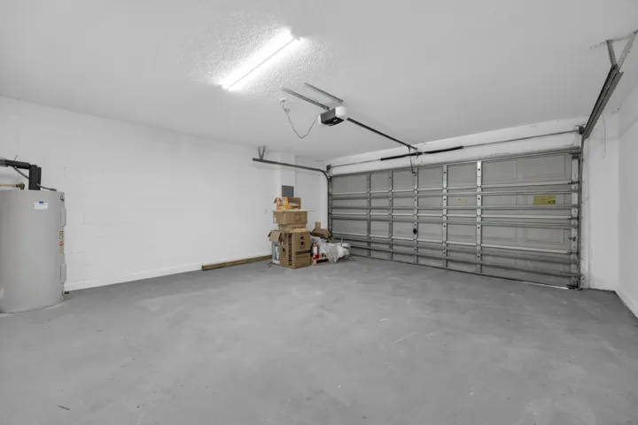 12_2824 corrigan dr-8