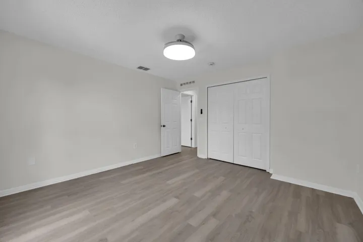36_2824 corrigan dr-32