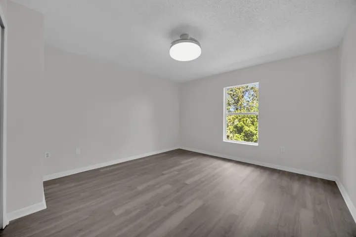 35_2824 corrigan dr-31