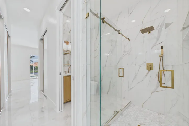Double entrace Shower