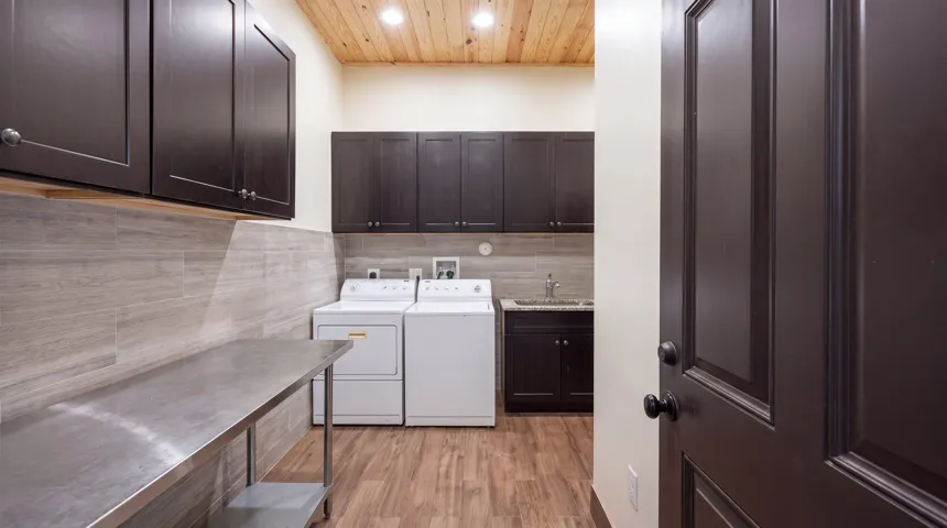 034-4980 Stables Way