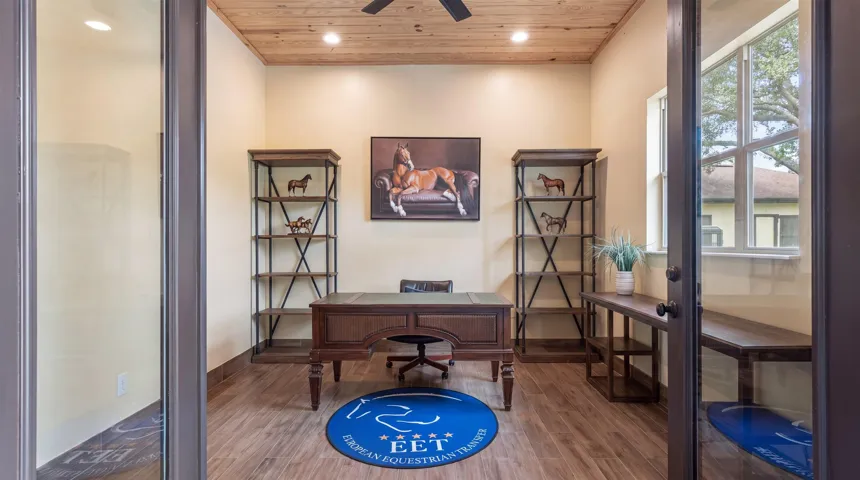 075-4980 Stables Way