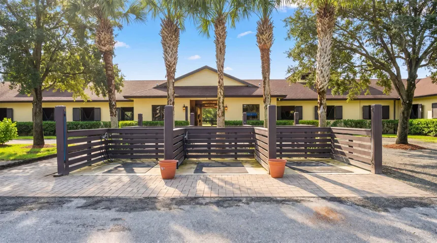 081-4980 Stables Way