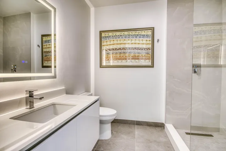 Guest Ensuite Bath
