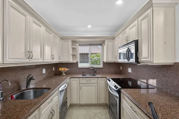 custom kitchen
