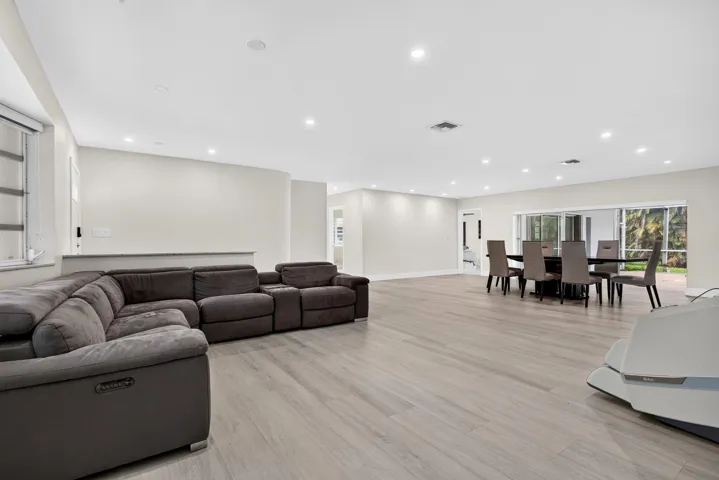 17-web-or-mls-7521-17