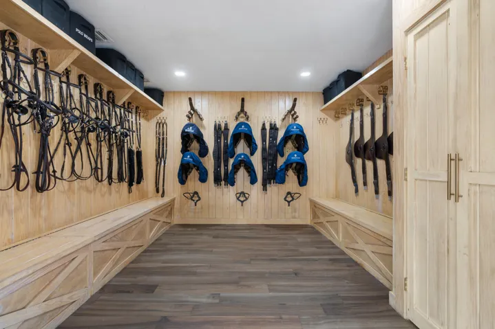 tack room