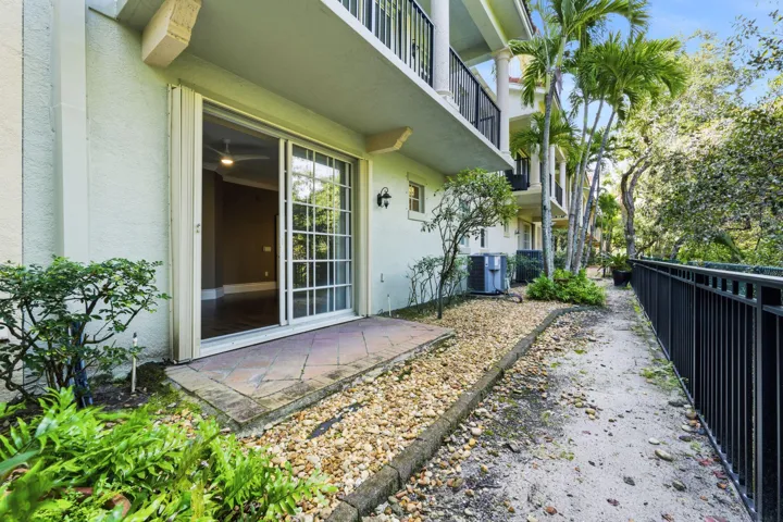 2491-San-Pietro-Cir-PBG-MLS-004