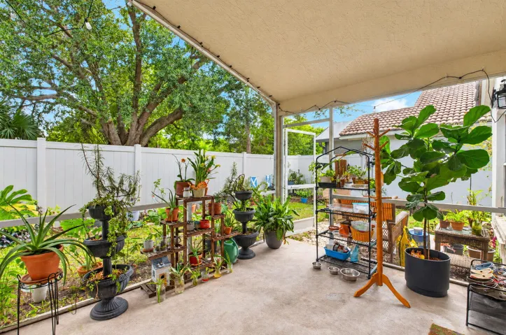 Screen Porch South