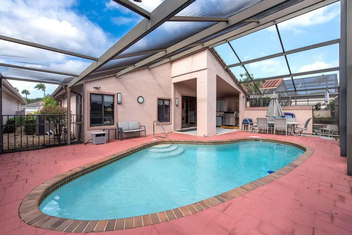 15408StrathearnDrive-17
