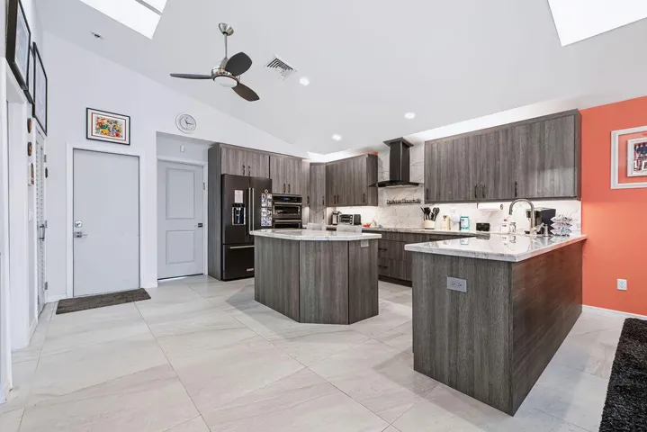 15408StrathearnDrive-32