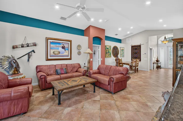 Living Rm