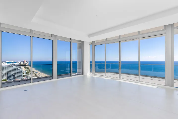 Penthouse 2602