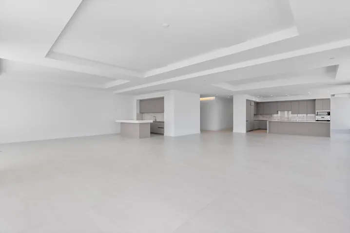 Penthouse 2602