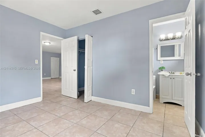 Primary​​‌​​​​‌​​‌‌​‌‌​​​‌‌​‌​‌​‌​​​‌​​ bedroom