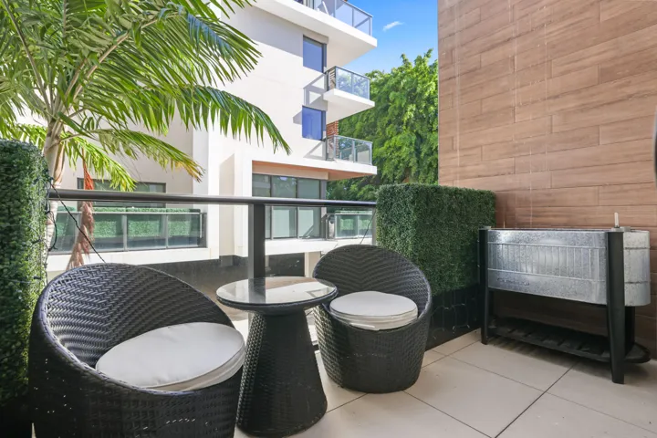 3030 North Ocean Boulevard - 25.jpg-FULL